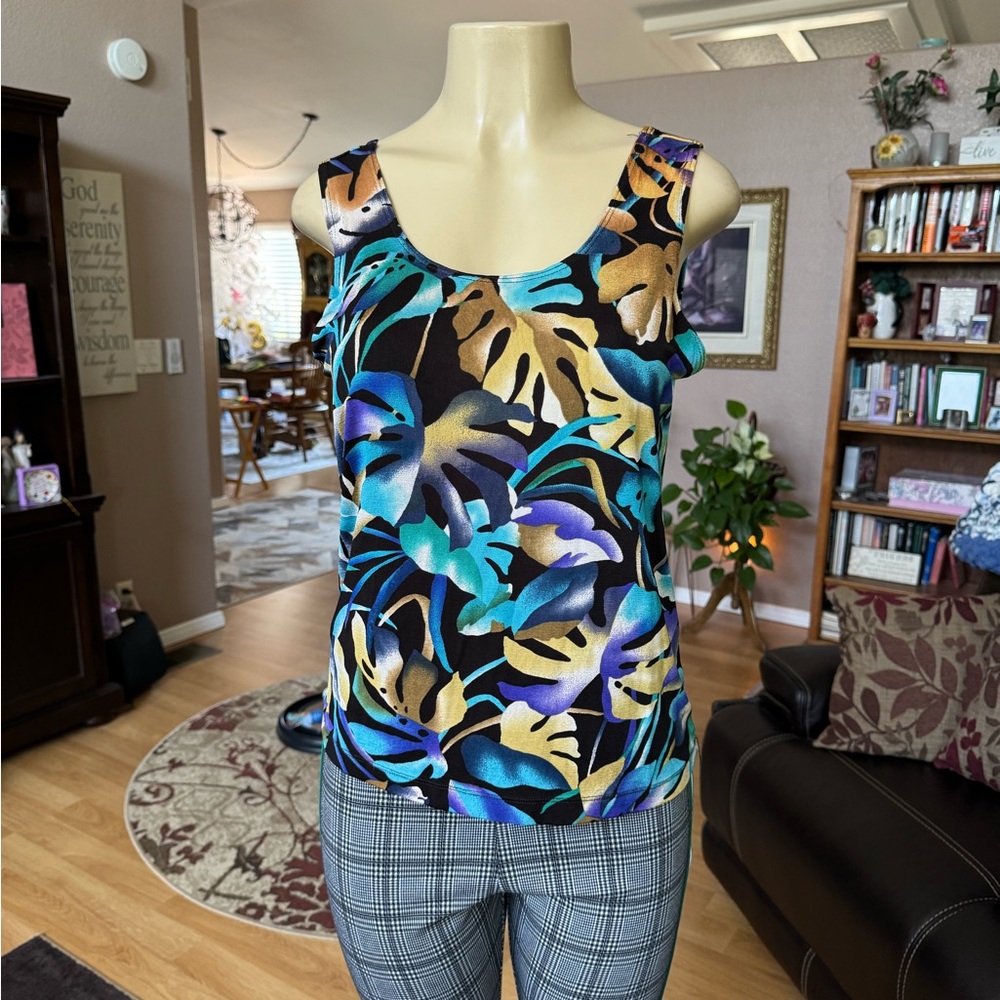 Chico’s multicolored sleeveless blouse-size L